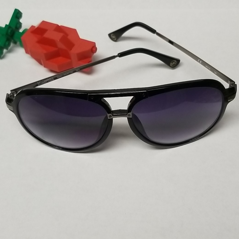 Michael Kors Sunglasses M2471S TAYLOR 001 Black